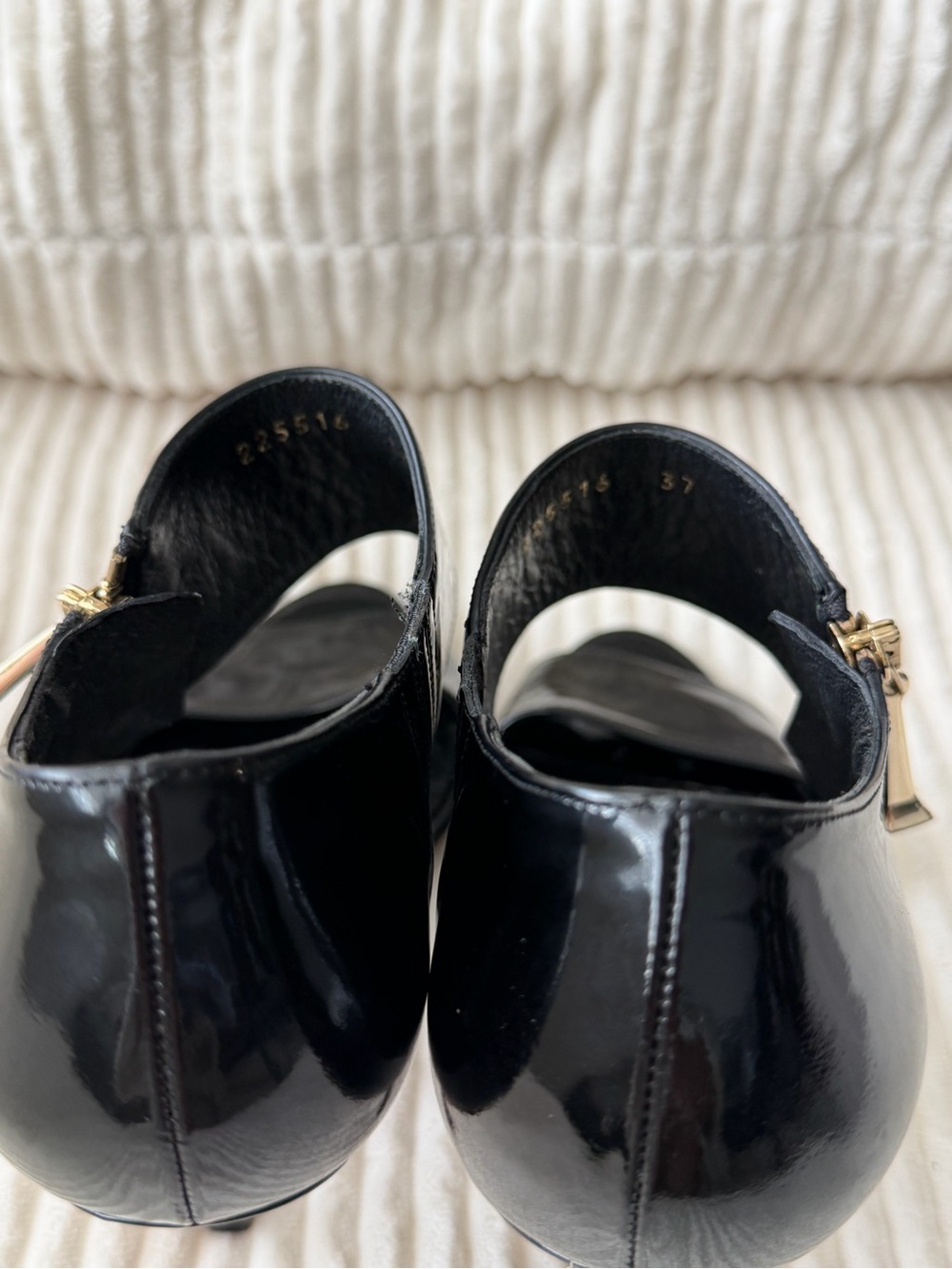 Vintage Gucci Patent Leather Designer
Heels Luxury 90s Glam US 7 - Picture 8 of 11
